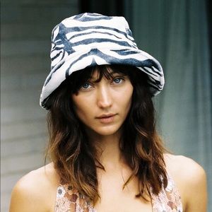 Lack Of Color Zebra Wave Bucket Hat